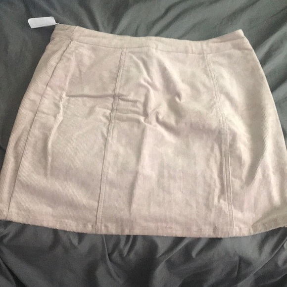 Corduroy beige skirt - Picture 3 of 4